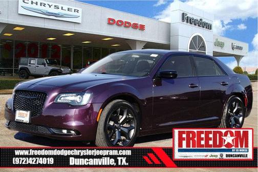 2020 Chrysler 300 Touring