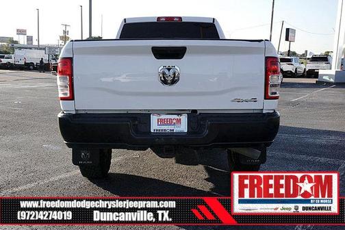 2022 RAM 2500 Tradesman Crew Cab 4x4 8' Box