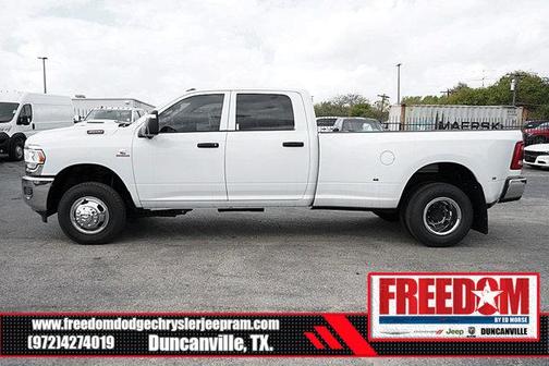 2024 RAM 3500 Tradesman Crew Cab 4x4 8' Box