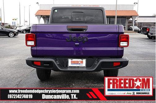 2026 Jeep Gladiator Sport