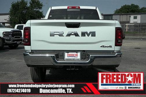 2025 RAM 2500 Tradesman Crew Cab 4x4 6'4' Box