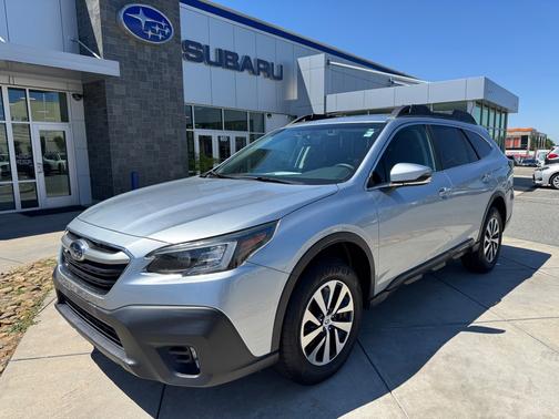 Ice Silver Metallic 2021 Subaru Outback Premium