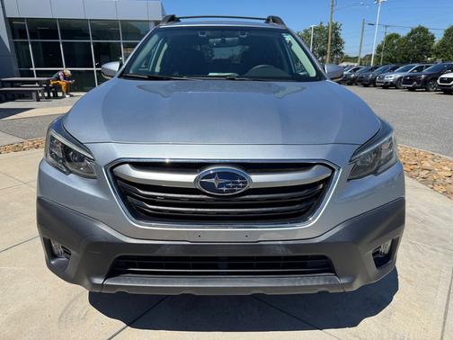 Ice Silver Metallic 2021 Subaru Outback Premium