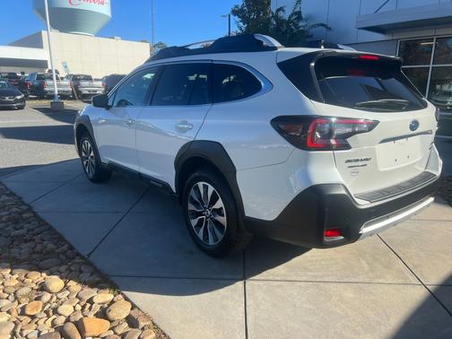 2025 Subaru Outback Touring