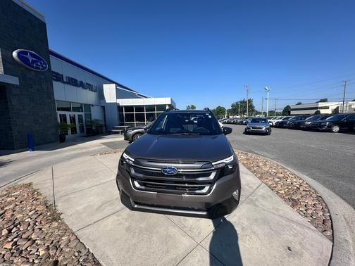 Brilliant Bronze Metallic 2025 Subaru Forester Premium