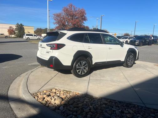 2024 Subaru Outback Premium