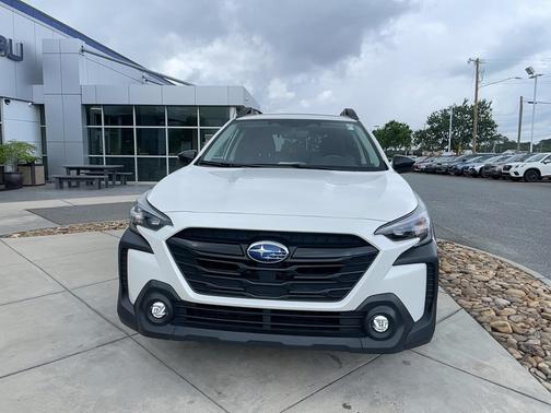 Crystal White Pearl 2024 Subaru Outback Onyx Edition