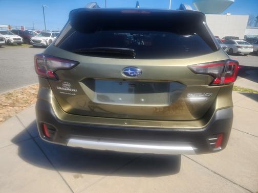 2022 Subaru Outback Touring