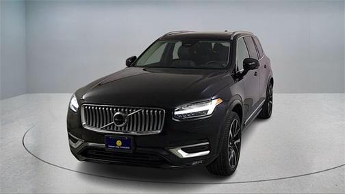 2023 Volvo XC90 B5 Plus