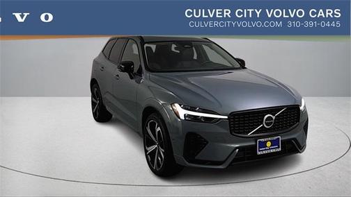 2023 Volvo XC60 Recharge Plug-In Hybrid T8 Ultimate Dark Theme