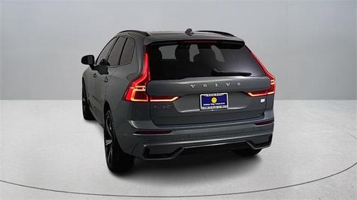 2023 Volvo XC60 Recharge Plug-In Hybrid T8 Ultimate Dark Theme
