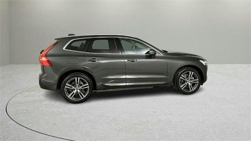 2018 Volvo XC60 T5 Momentum