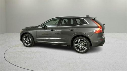 2018 Volvo XC60 T5 Momentum