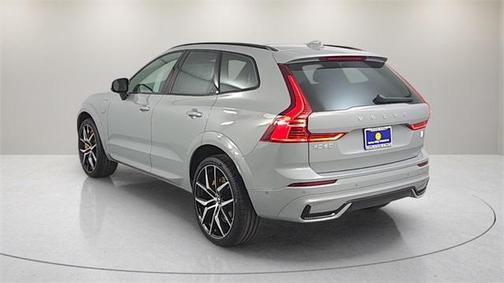 2025 Volvo XC60 Plug-In Hybrid T8 Polestar Engineered