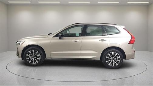 2025 Volvo XC60 B5 Core