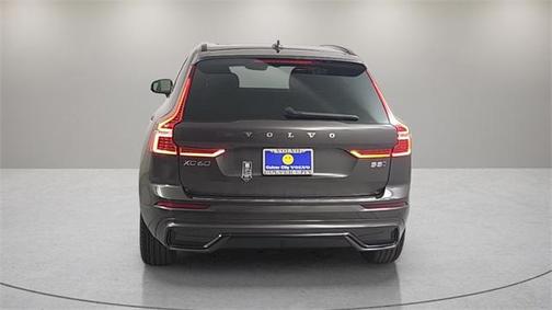 2025 Volvo XC60 B5 Core