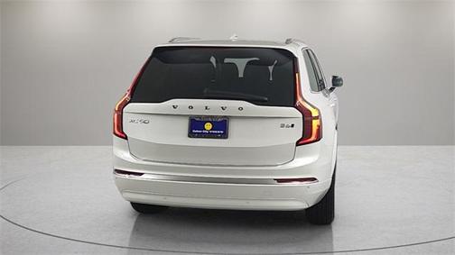 2025 Volvo XC90 B6 Core