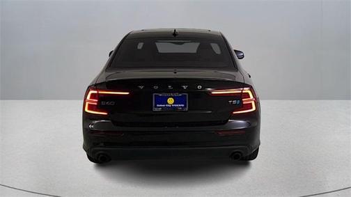 2019 Volvo S60 T5 Momentum