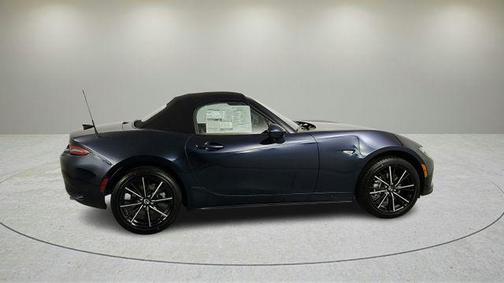 2026 Mazda MX-5 Miata GRAND TOURING