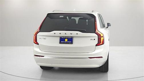 2025 Volvo XC90 B6 Plus 7-Seater