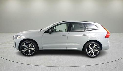 2025 Volvo XC60 B5 Ultra