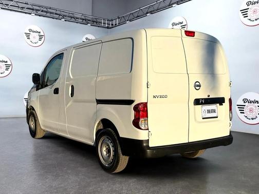 2016 Nissan NV200 SV