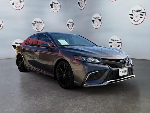 2019 Toyota Camry XSE