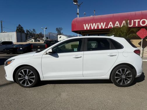 2019 Hyundai Elantra GT Base