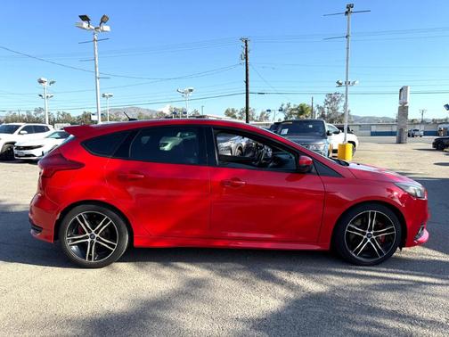 2016 Ford Focus ST Base