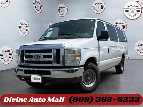 2013 Ford E350 Super Duty XLT
