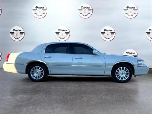2007 Lincoln Town Car Signature