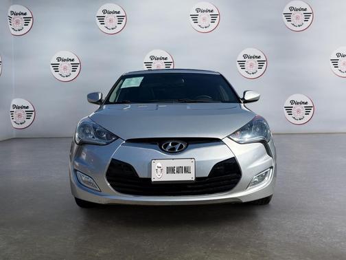 2013 Hyundai Veloster Base