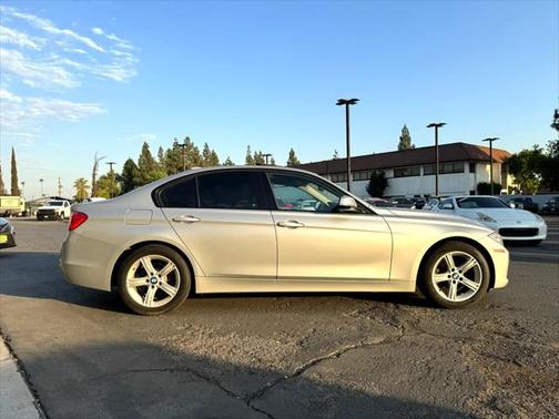 2015 BMW 328 4dr Sdn 328i RWD