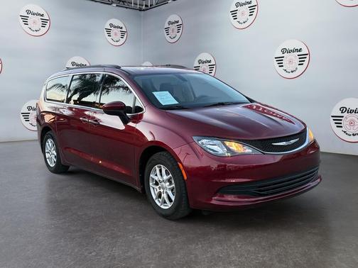 2020 Chrysler Voyager LXI