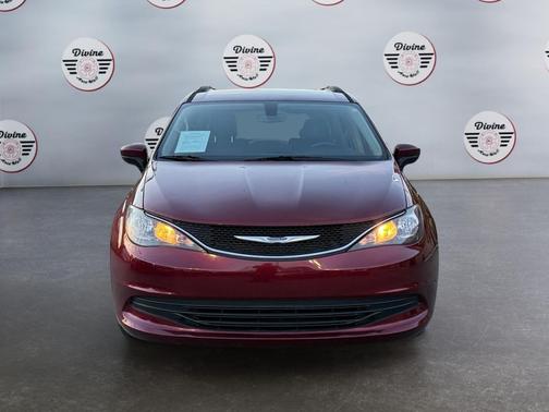 2020 Chrysler Voyager LXI