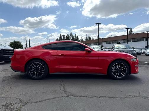 2021 Ford Mustang EcoBoost