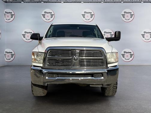 2018 RAM 2500 Tradesman Crew Cab 4x4 8' Box