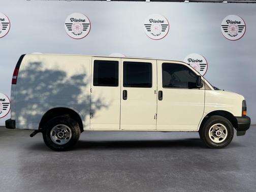 2021 GMC Savana 2500 Work Van
