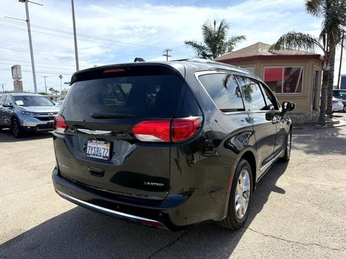 2017 Chrysler Pacifica Limited