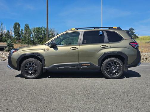 Autumn Green Metallic 2026 Subaru Forester Wilderness