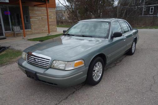 2005 Ford Crown Victoria LX