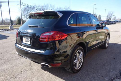 2014 Porsche Cayenne Platinum Edition