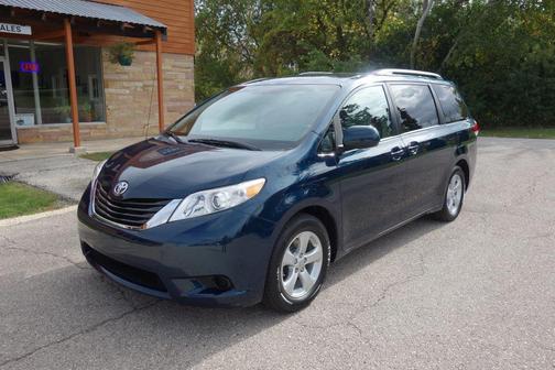 2012 Toyota Sienna LE