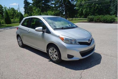 2012 Toyota Yaris L