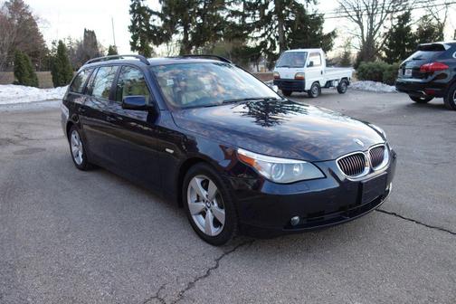 2007 BMW 530 530xi Wagon 4D