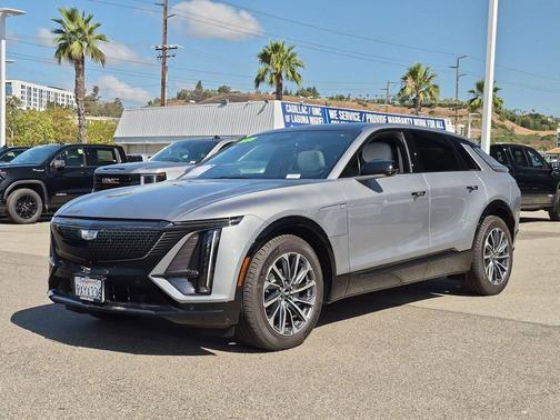 Argent Silver Metallic 2026 Cadillac LYRIQ Sport
