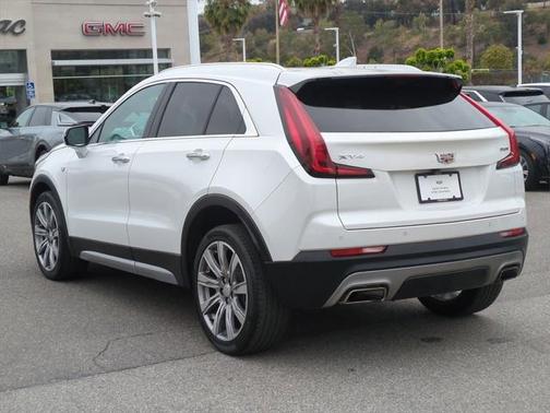 2022 Cadillac XT4 Premium Luxury