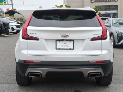 2022 Cadillac XT4 Premium Luxury
