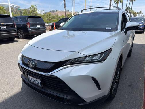 Blizzard Pearl 2021 Toyota Venza LE