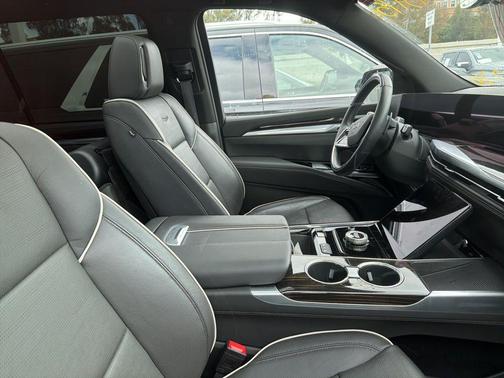 2025 Cadillac Escalade ESV Premium Luxury